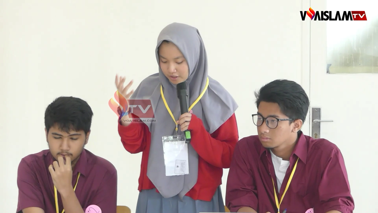 [VIDEO] Serunya Debat Presiden di Jakarta Islamic School